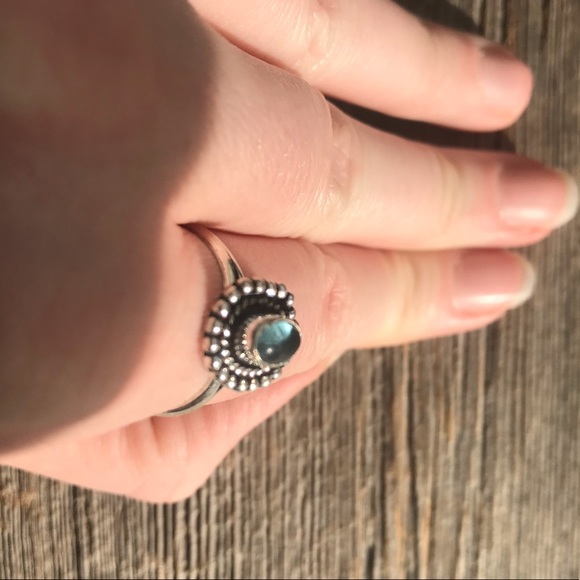 Sterling silver plated miniature focal blue topaz cocktail ring with beaded band - Picture 2 of 8